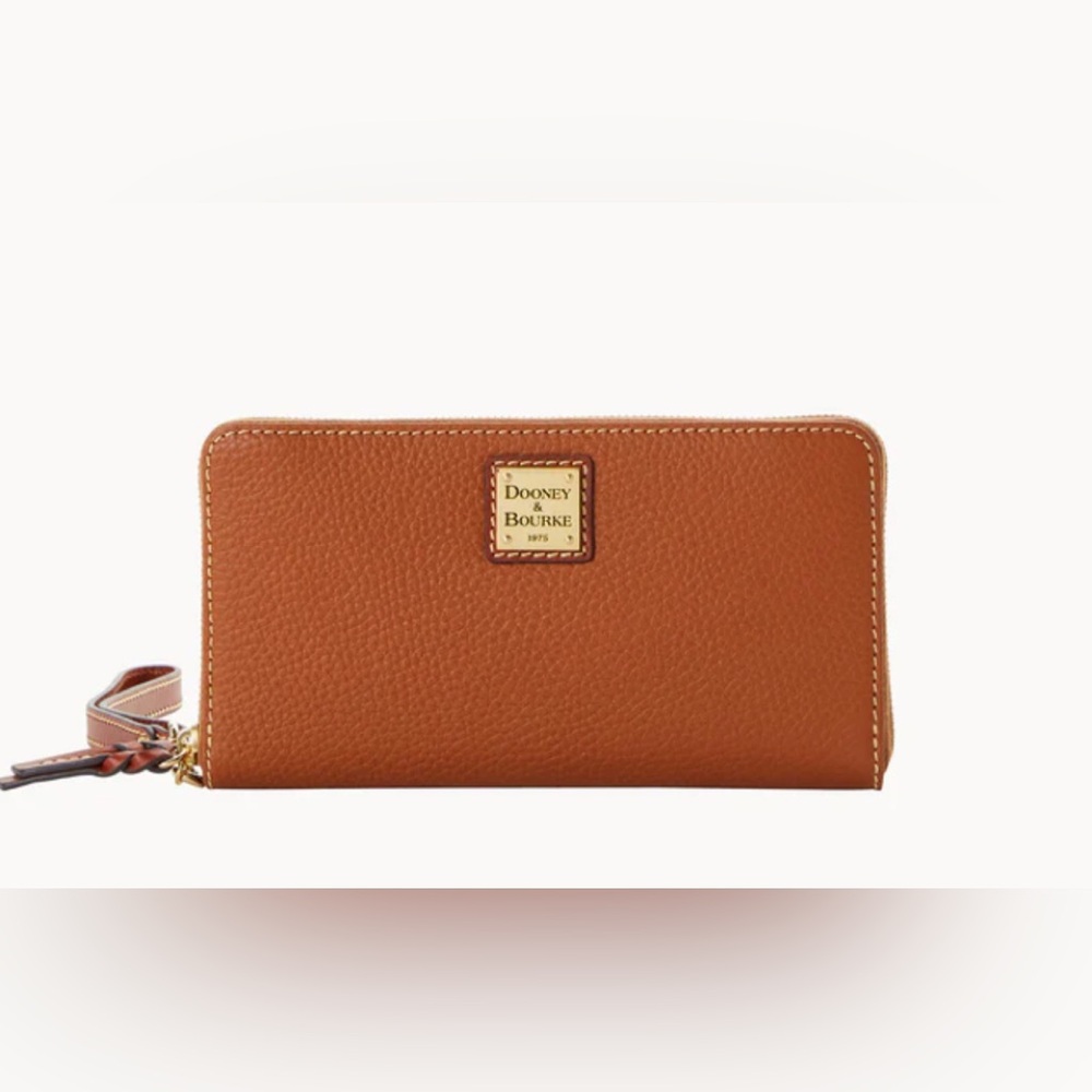 Authentic Dooney & Bourke Pebbled Leather Wristlet zip wallet brown $190